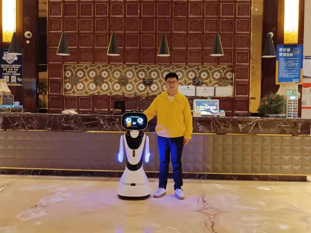 穿山甲机器人：AI引领未来，智...